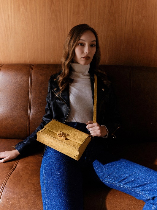 Sam Edelman Marisa油蠟皮小型郵差袋 HK$2300