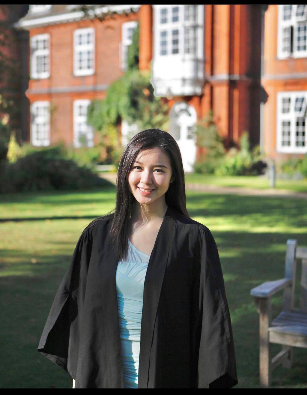 麥明詩於2021年在社交平台分享自己十年前讀大學的靚相,否認林作是污點。