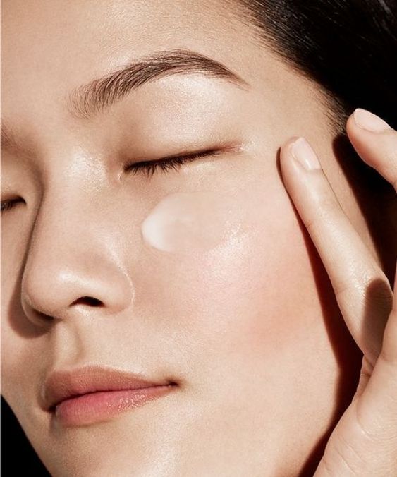 根據你想解決的肌膚問題來查看產品的成份。