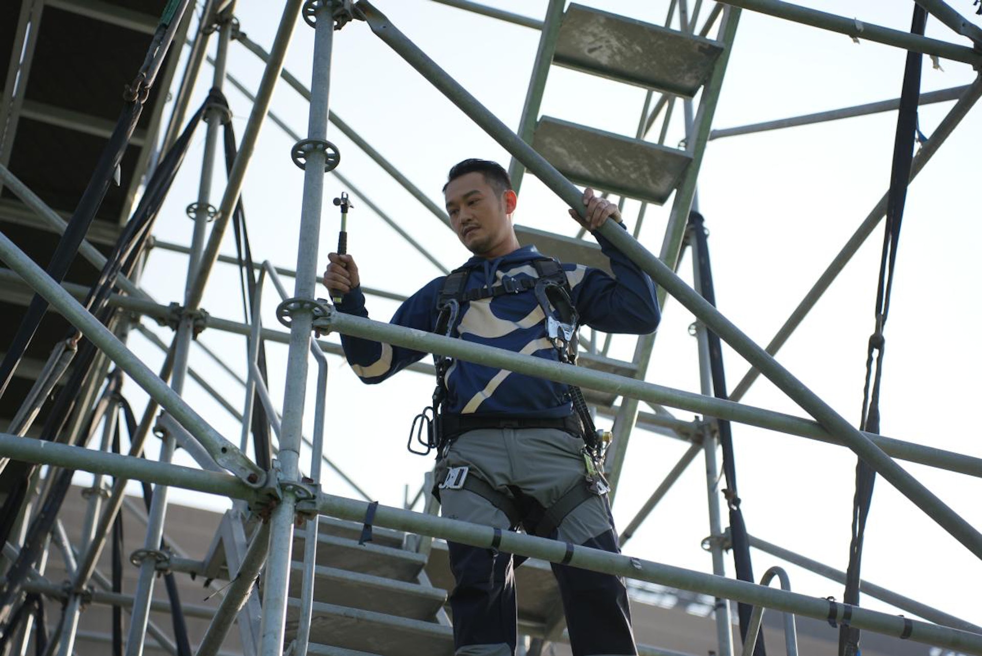 吳浩康自從公開為養家而放下歌手身段做地盤之後,自此人生逆轉。