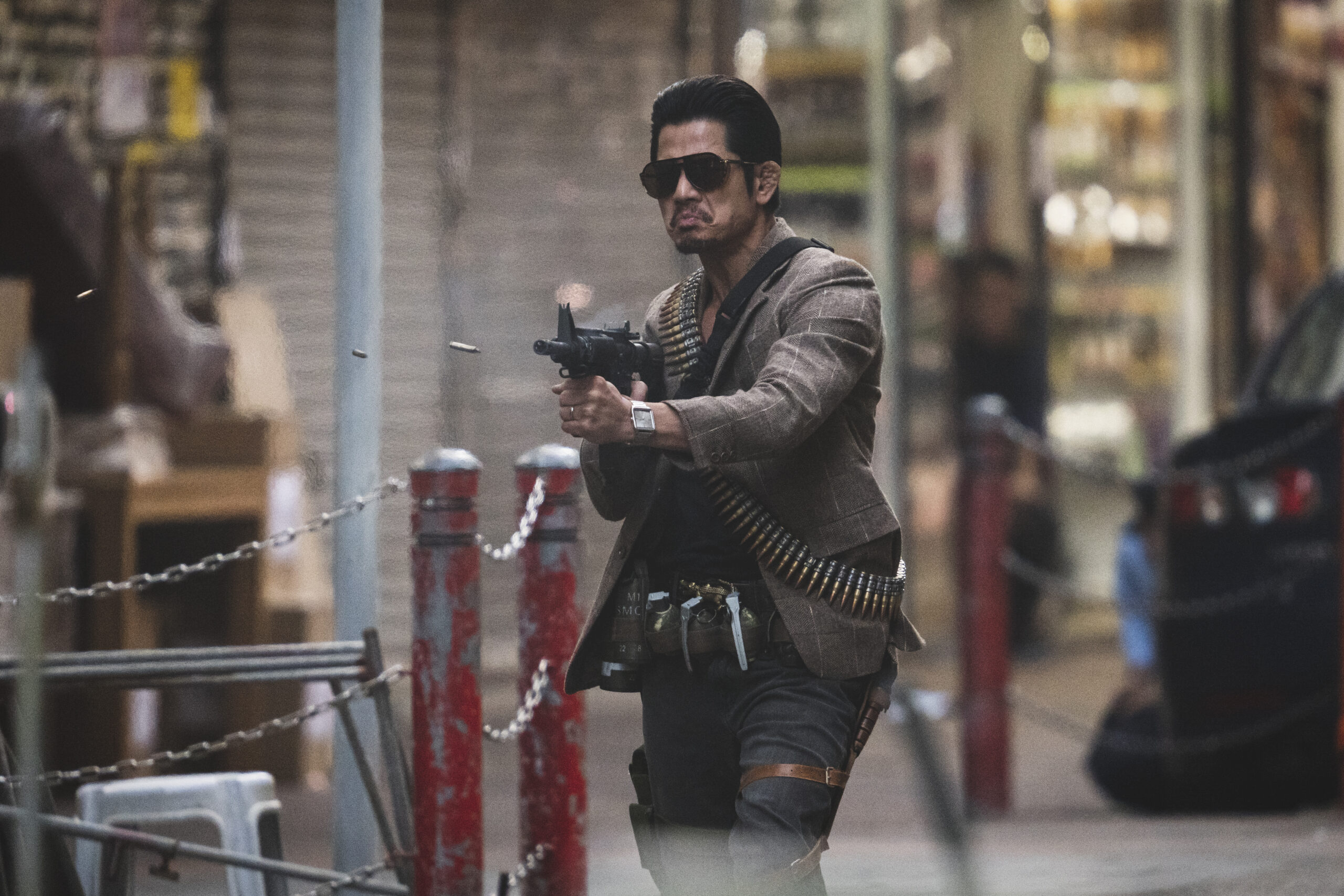 郭富城飾演悍匪。