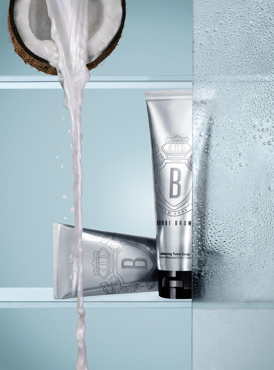 即時補充肌膚水份，讓肌膚保持水潤飽滿。