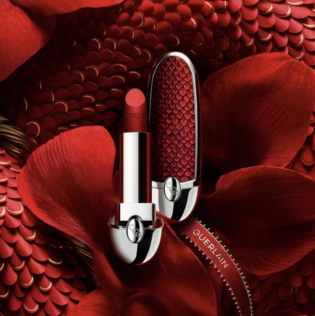 Guerlain 限量版嫣紅瑞龍 LUCKY RED ROUGE G瑰麗絲絨寶石唇膏 $270；限量版嫣紅瑞龍 LUCKY RED ROUGE G寶石唇膏盒 $280