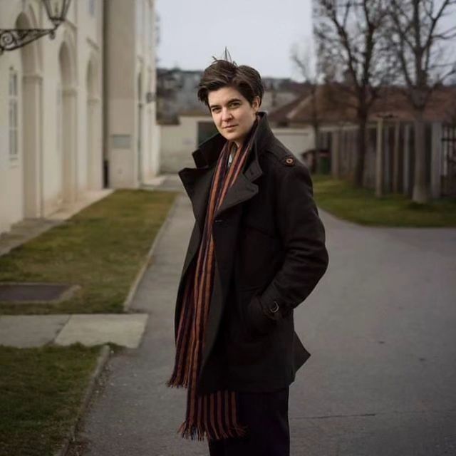 Marlene Engelhorn繼承祖母2,700萬歐元(約2.3億港元)遺產,她在拿到錢後竟然找50人幫她花掉這筆遺產!