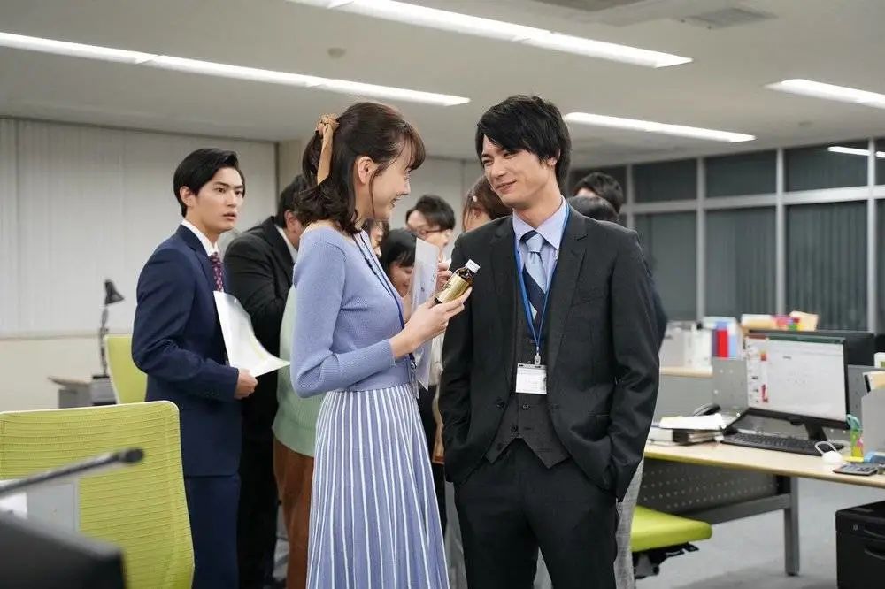 跟同事保持距離，才能保持友好關係。