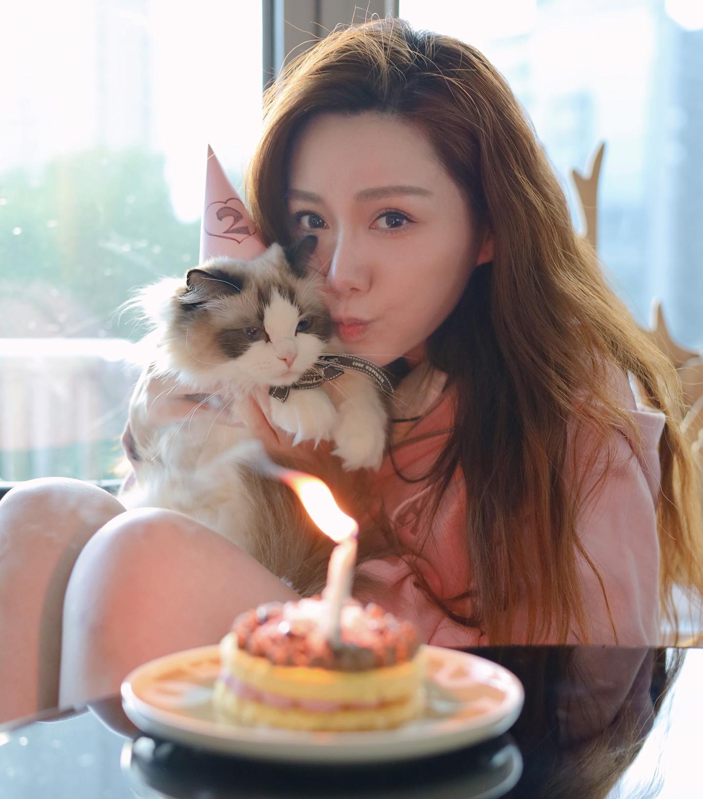 金牛座明星代表:湯洛雯