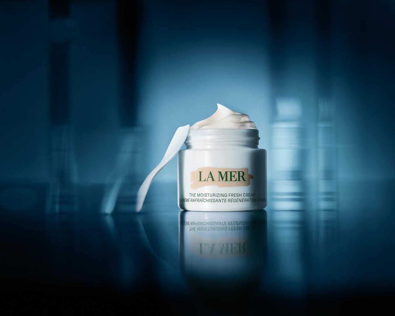 La Mer 推出 The NEW Moisturizing Fresh Cream 全新精華輕盈面霜。