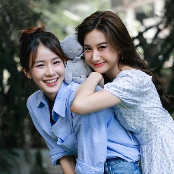 真正的朋友應該在需要的時候互相扶持。