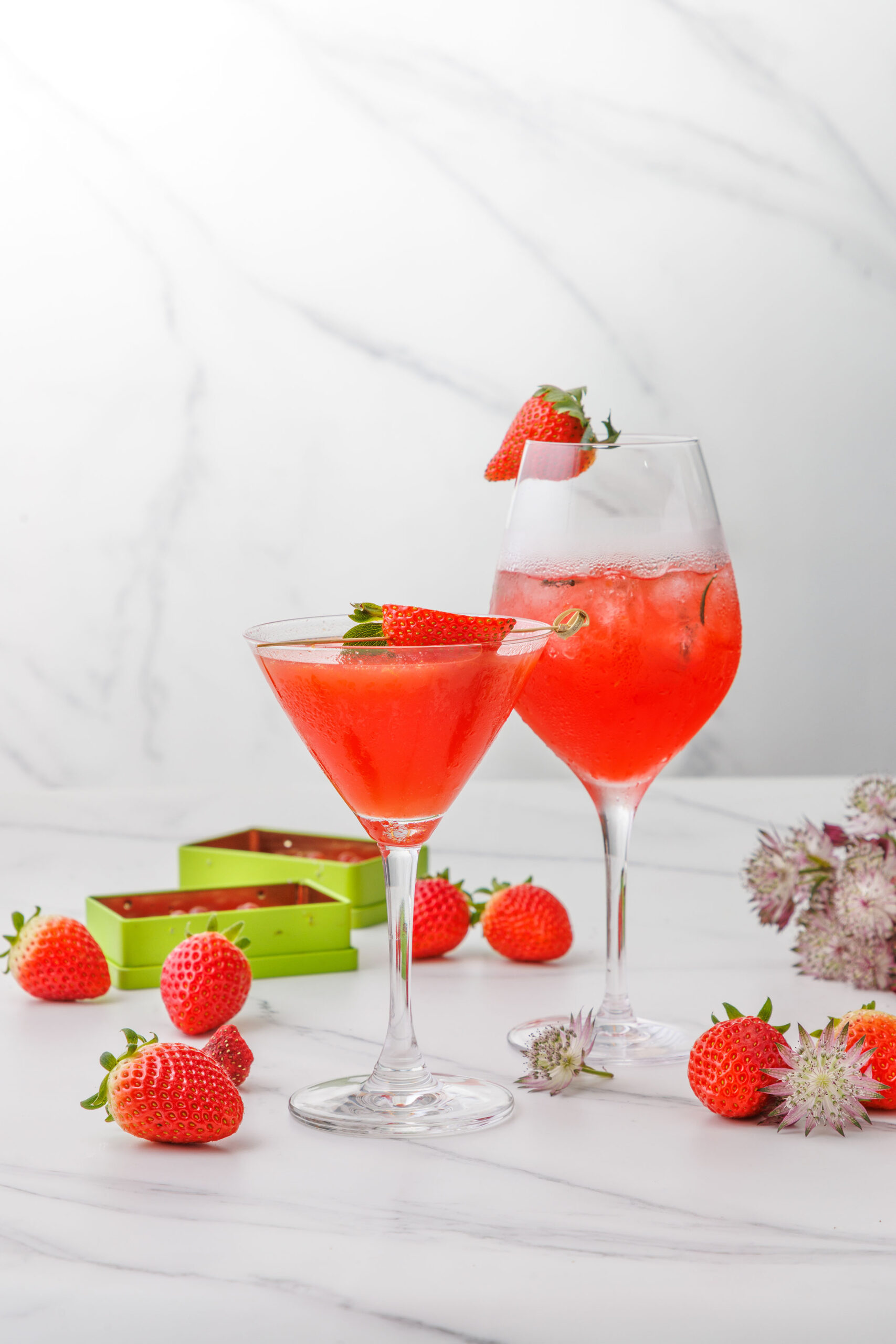 Strawberry Delight (無酒精雞尾酒) 和 Strawberry Bliss (雞尾酒)