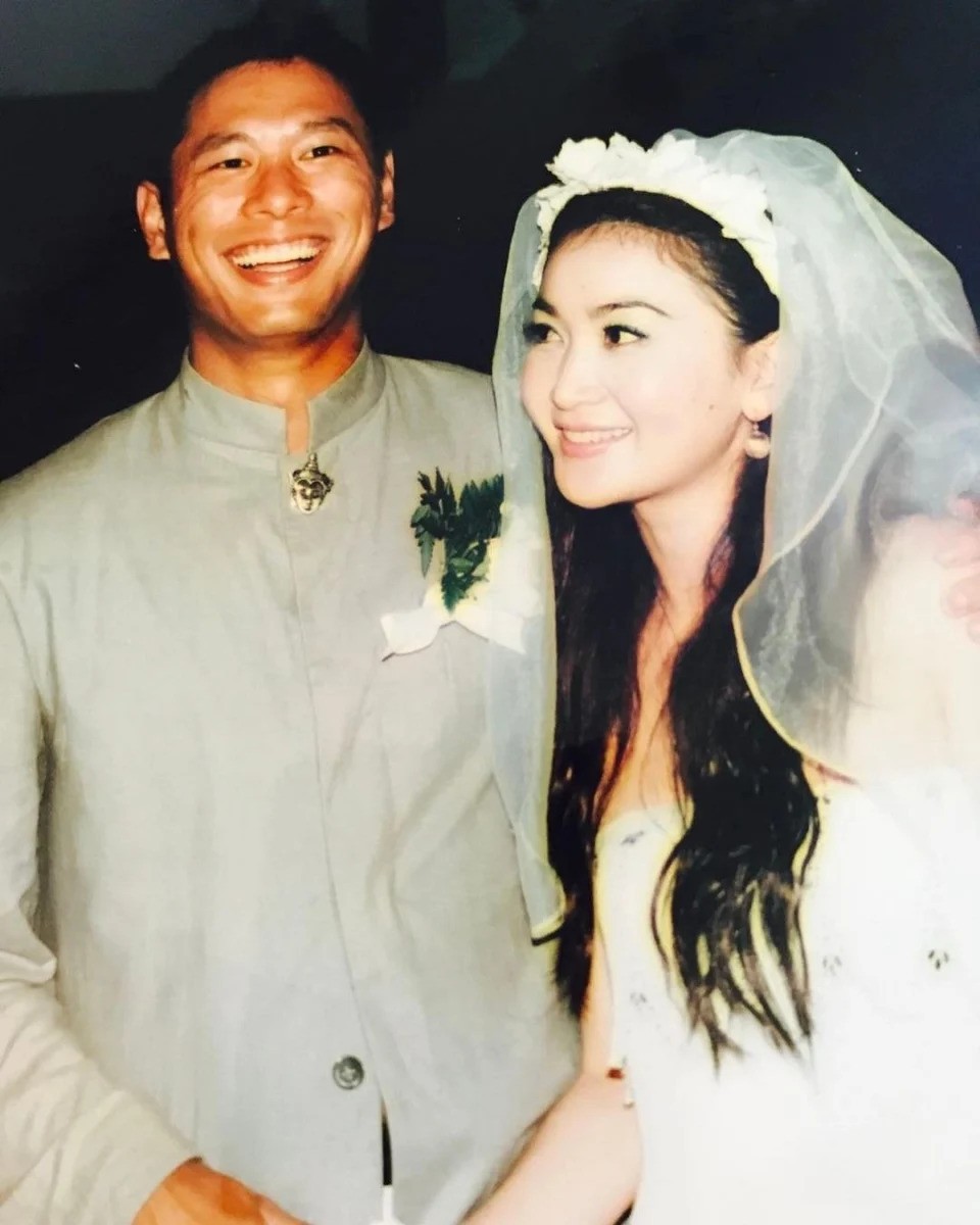 溫碧霞與老公曾經出現過婚姻危機。