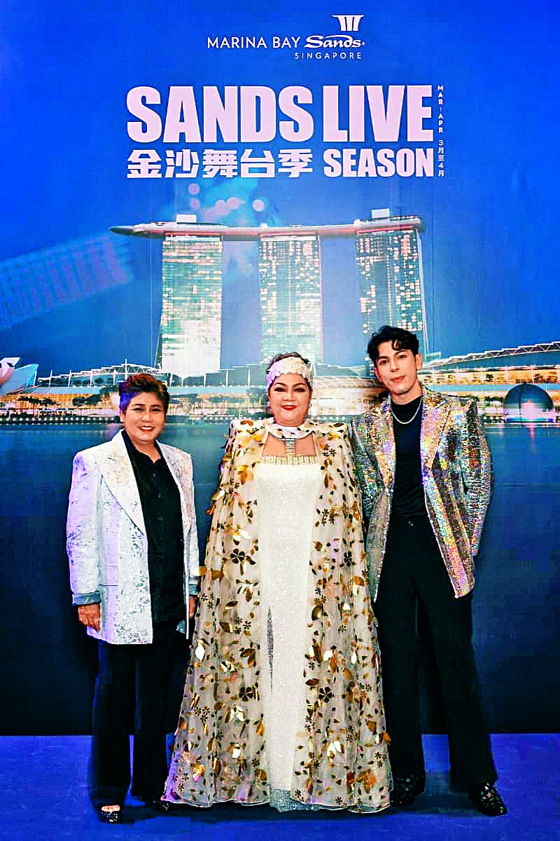 肥媽不時帶古淖文登台。