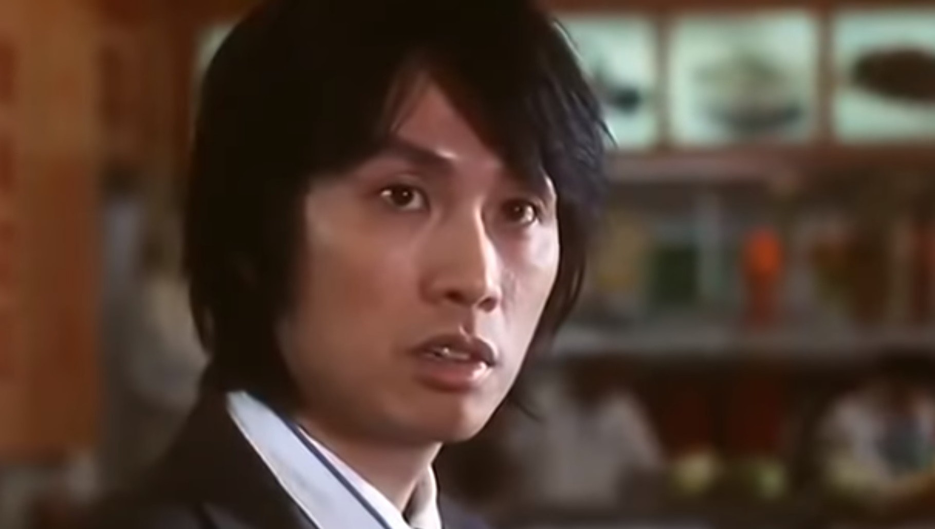 2002年自編自導的電影《一蚊雞保鏢》票房慘淡,只收11萬,就連子華神自己也在棟篤笑自嘲:「拍呢啲戲,拎呢啲票房」