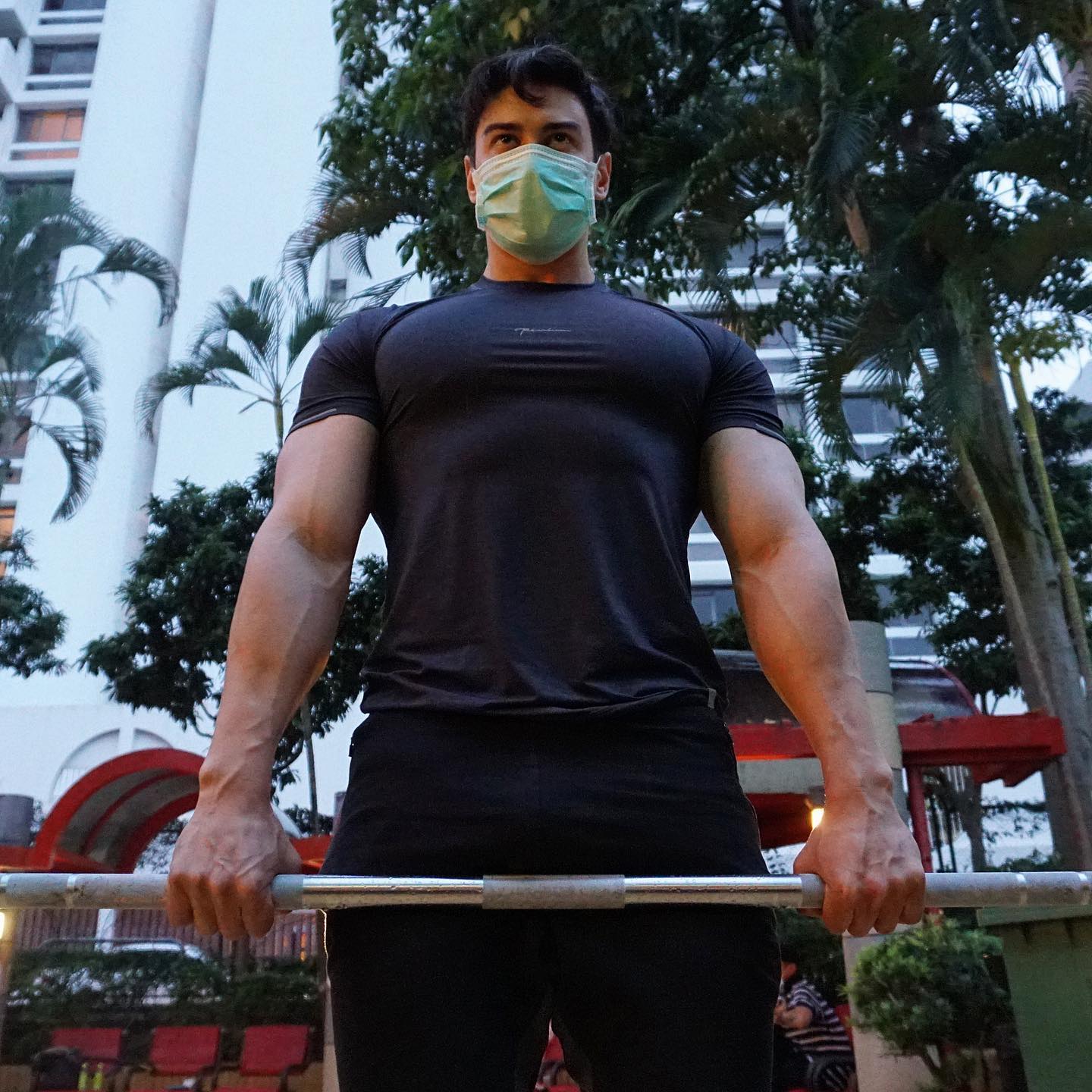 莫浩峰是香港舉重代表隊成員之一。