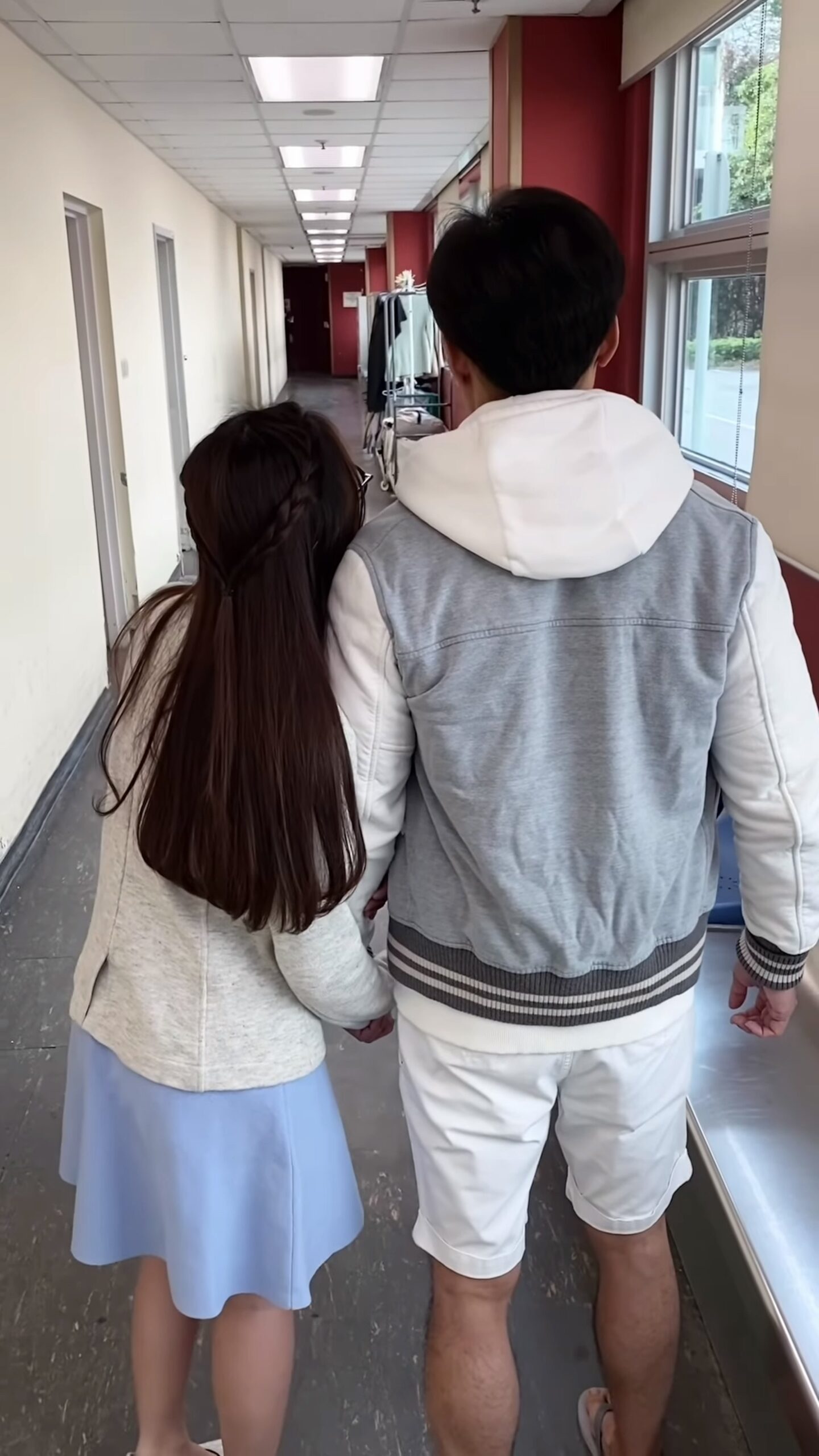 Terry身邊的長髮美女究竟是誰？