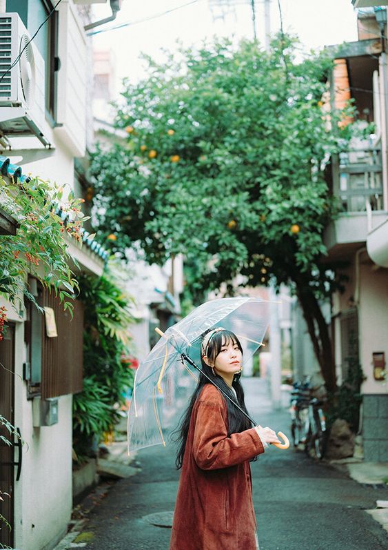 生活總是讓我們遍體鱗傷,但到後來,那些受傷的地方一定會變成我們最強壯的地方。