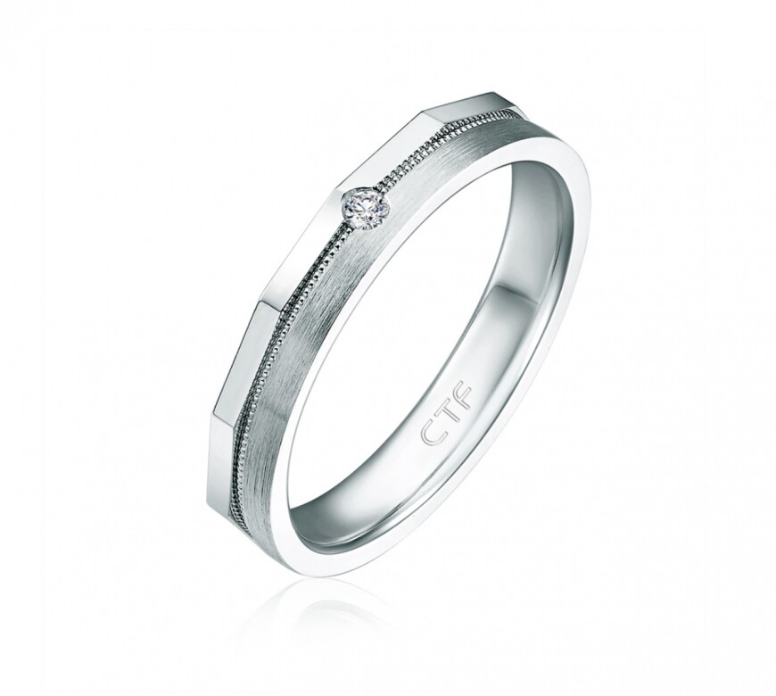 周大福 18K/750白色黃金鑲天然鑽石戒指 HK$5,600