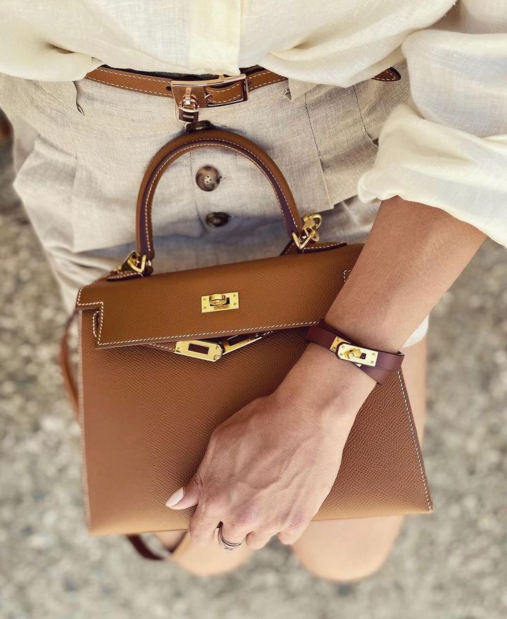 Hermès Kelly向來給人一種優雅高貴的的感覺.