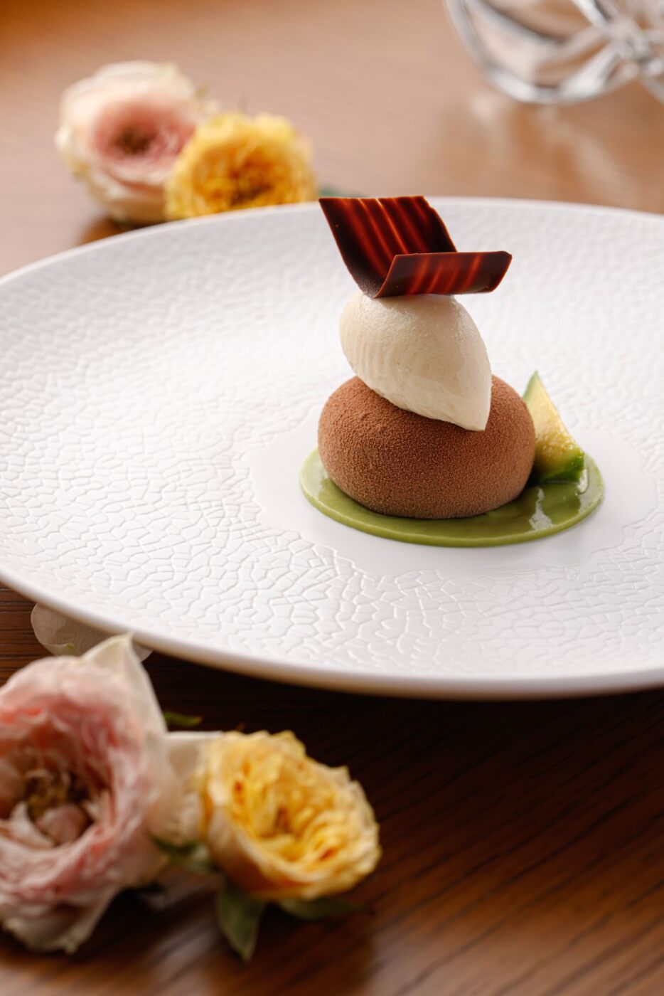 米芝蓮二星及綠星評譽的Amber將於母親節週末呈獻愉悅暢飲午膳及晚膳體驗。