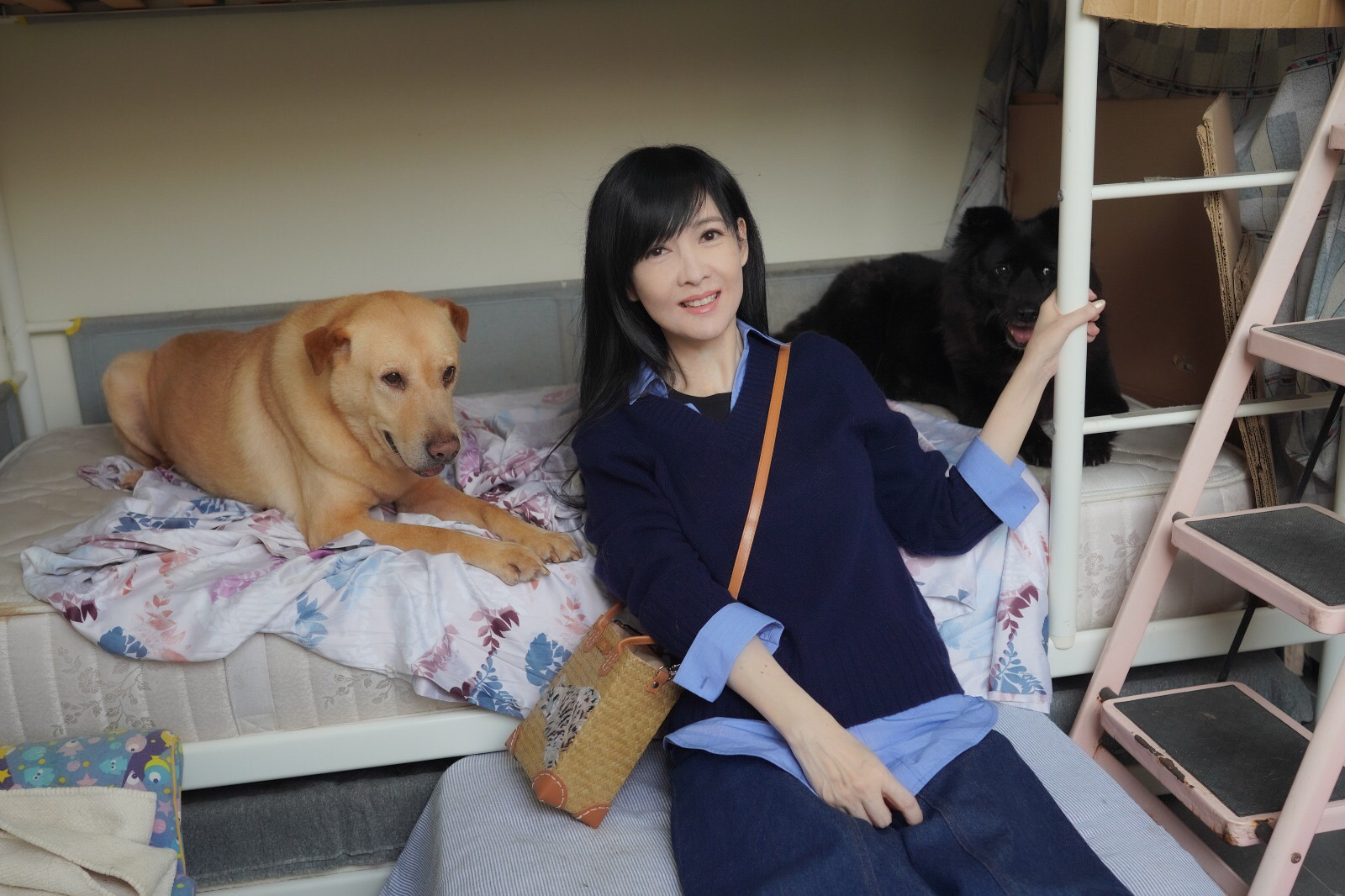 周慧敏強調遠離負面情緒,保持心境平和是抗衰老的秘訣之一。