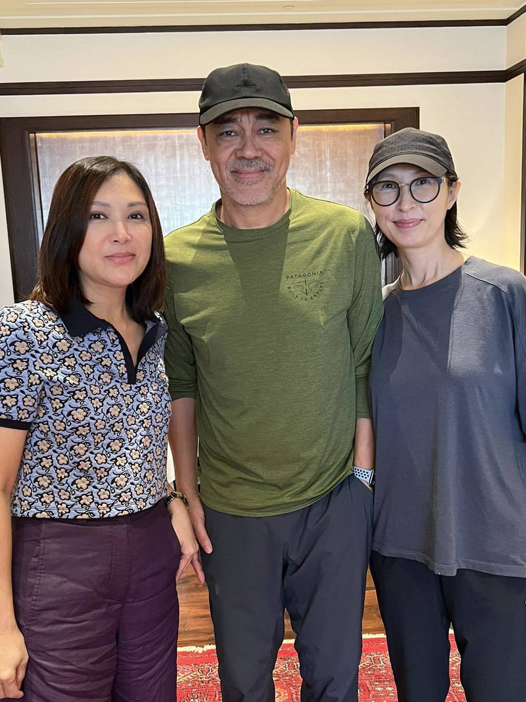 張鳳妮與劉青雲、郭藹明。