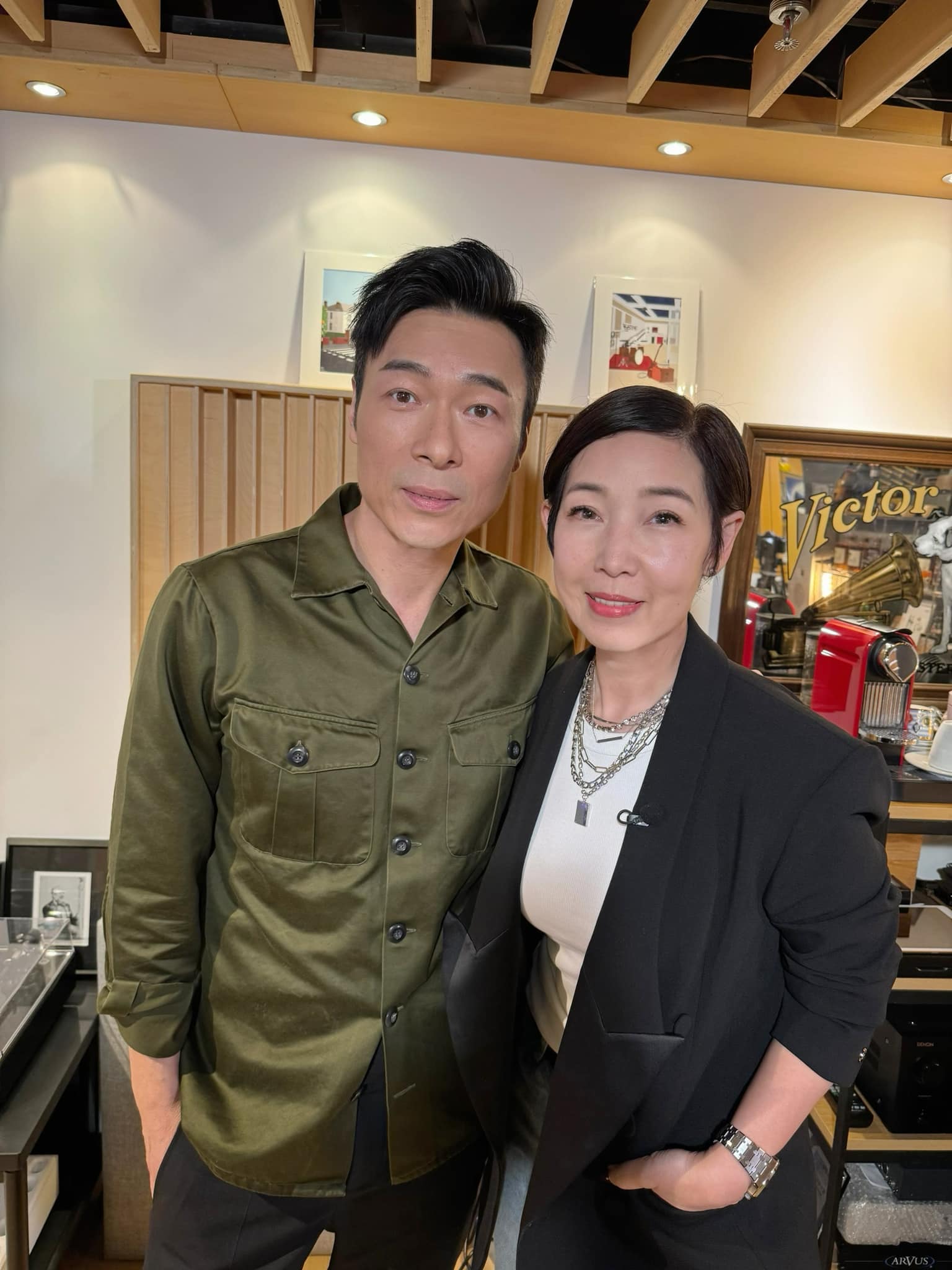 黎芷珊主持的節目《芷珊約您》邀請到許志安做嘉賓。