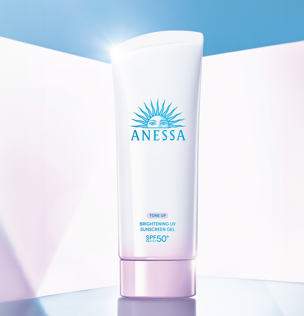 ANESSA亮白美肌​UV水感乳霜以亮白明星成分m-傳明酸為賣點，性質溫和又高效，比維他命C帶來更有效亮白力量！