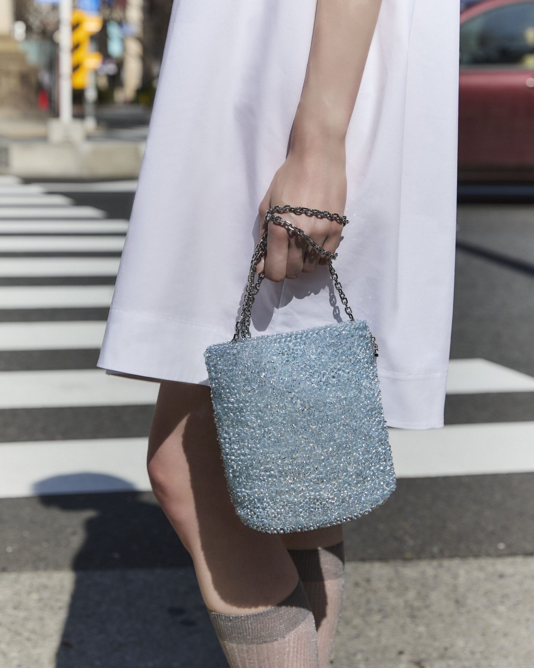 SECCHIO STILOSO WIREBAG系列以小巧立體的現代水桶袋形狀示人。