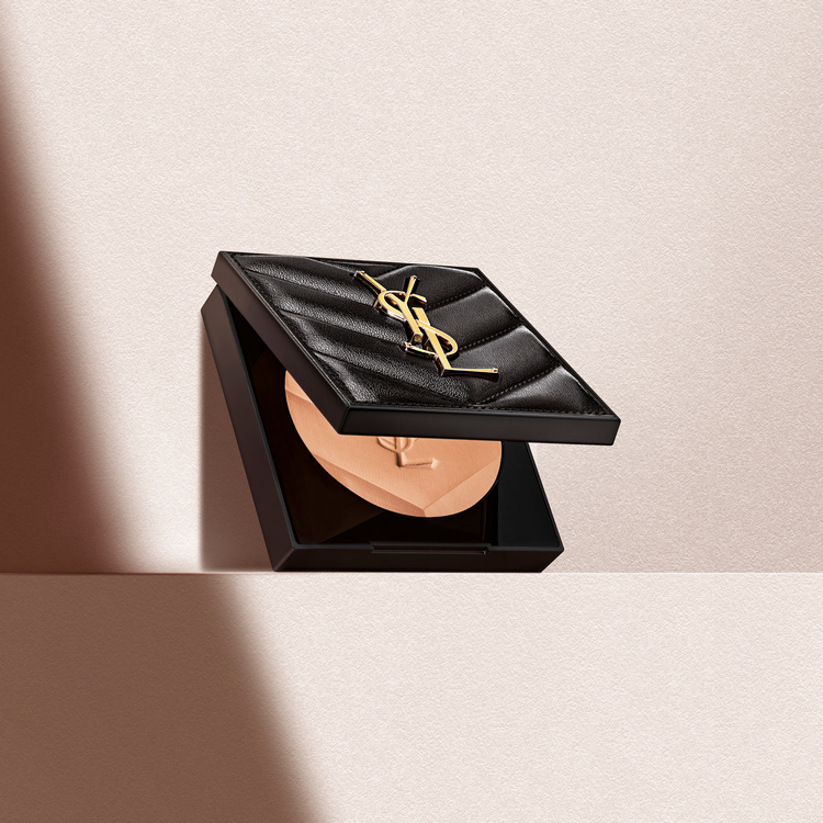 YSL Beauté 恆時輕透保濕蜜粉 $525