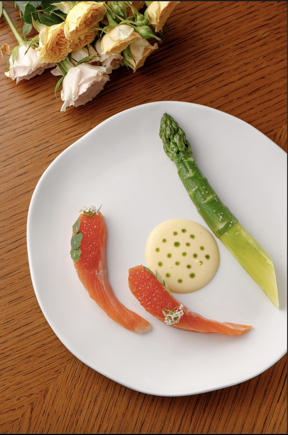 米芝蓮二星及綠星評譽的Amber將於母親節週末呈獻愉悅暢飲午膳及晚膳體驗。