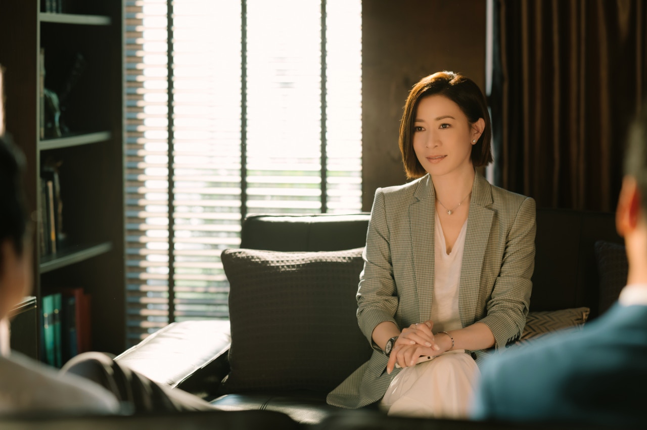 丘皓兒接任集團代主席一職，引發了家族內部的權力鬥爭。