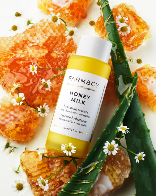 FARMACY 蜂蜜潤澤肌底精華 HK$299/120ml