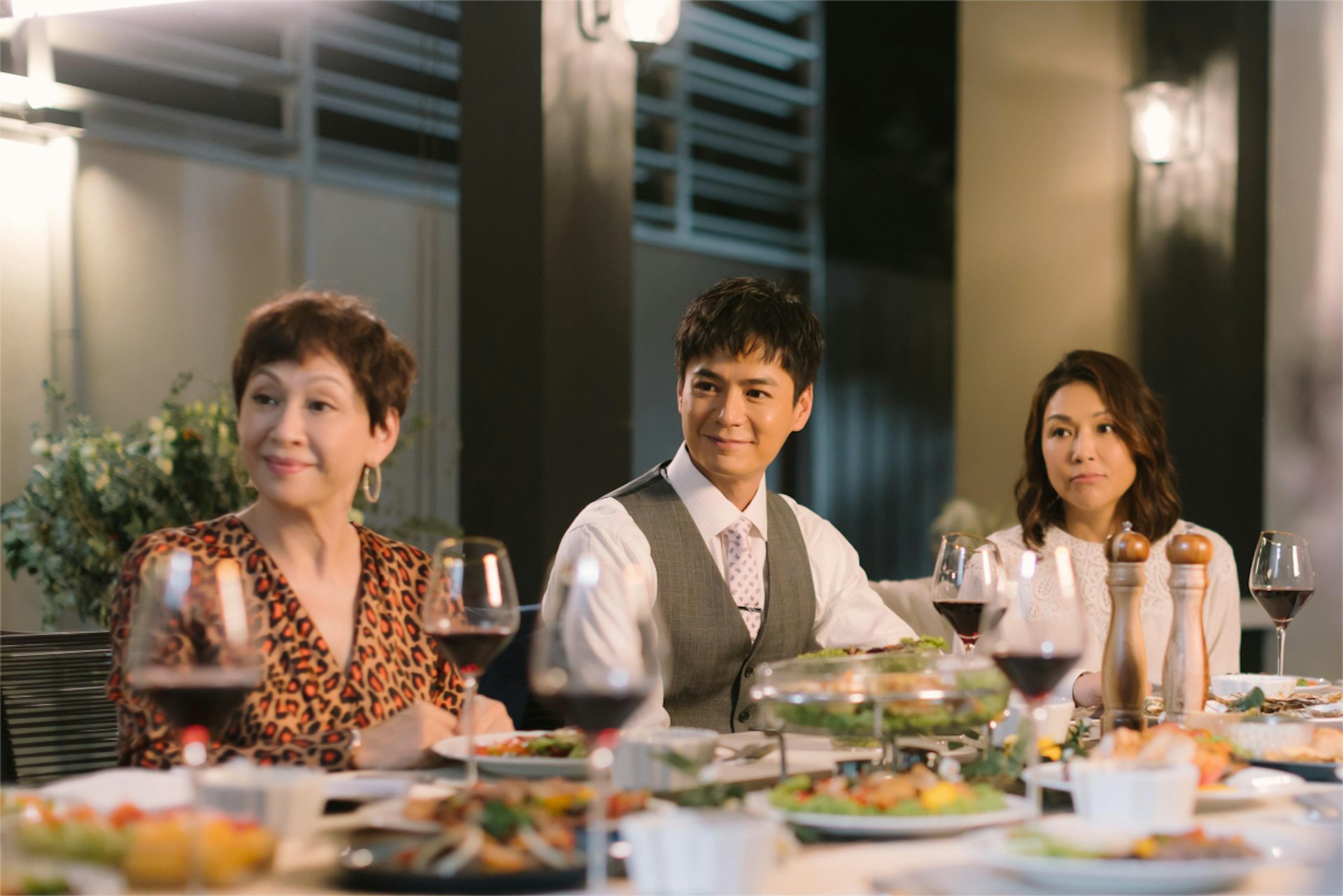 隨著丘老爺丘瀚洋離世，丘家再也回不去昔日表面上的平靜。