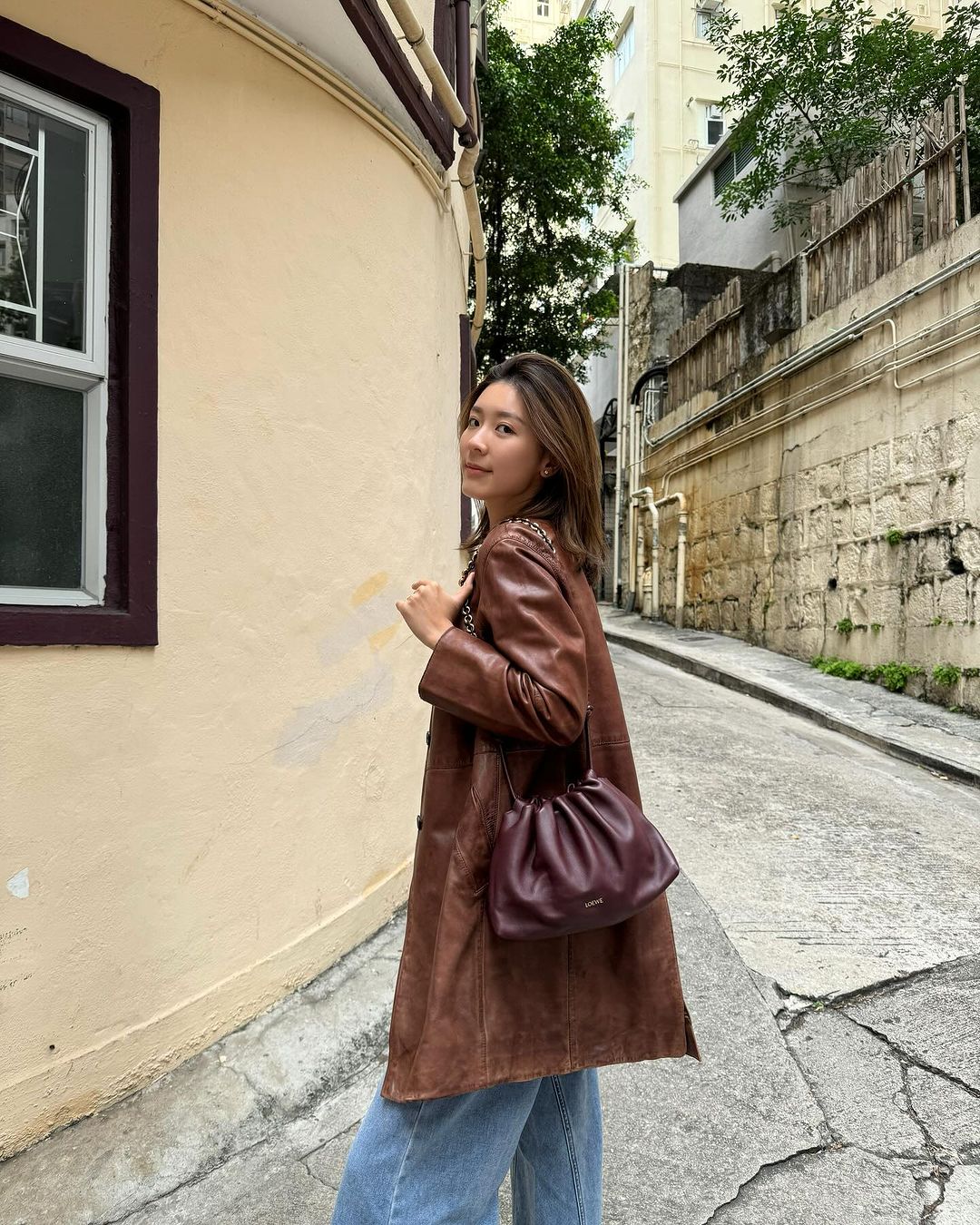 余香凝大方分享曾有過3段戀情，初戀對象是一位已畢業的師兄。