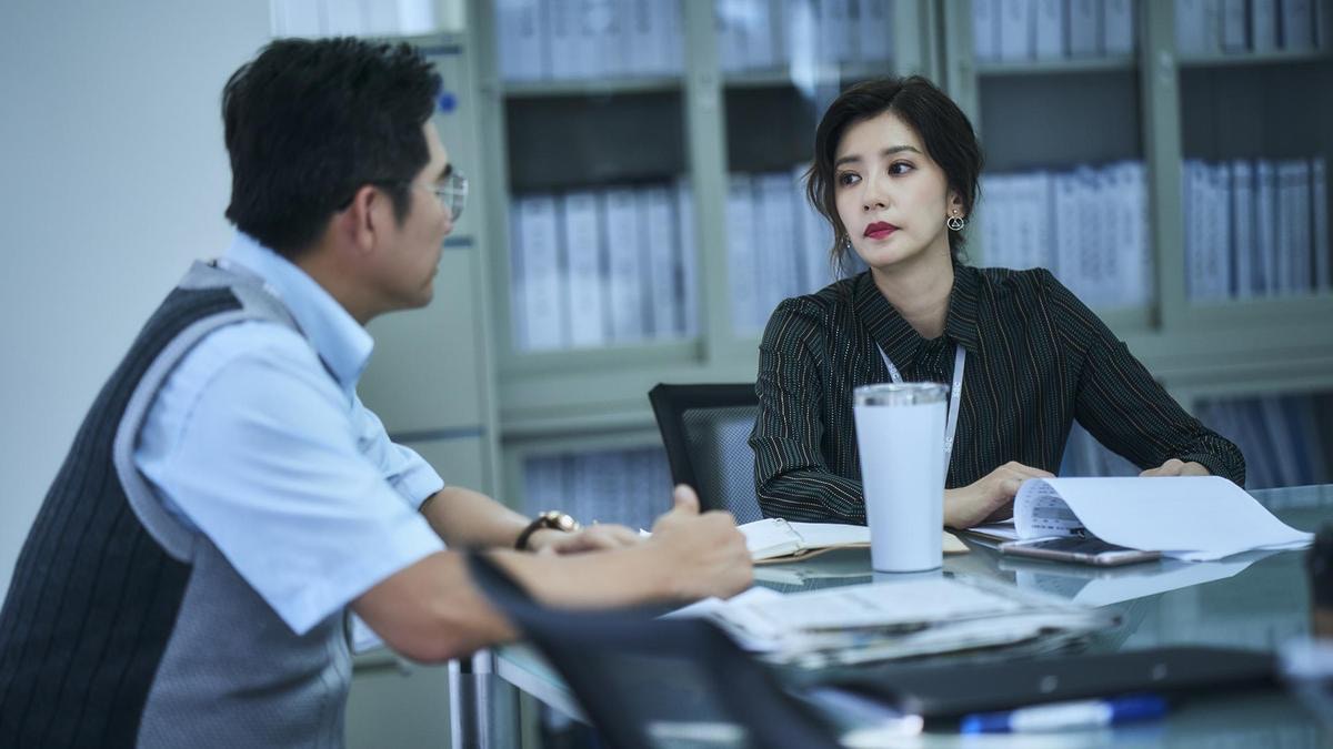 上司應適時給予員工肯定與讚賞,營造積極正向的工作氛圍。