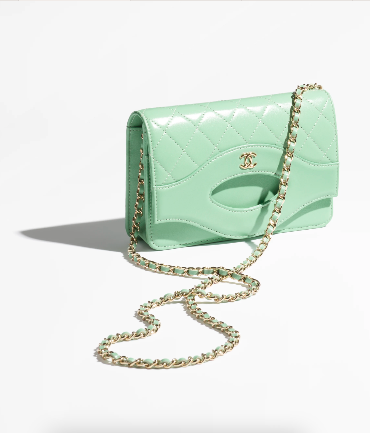 Chanel 31 Wallet on Chain $26,700