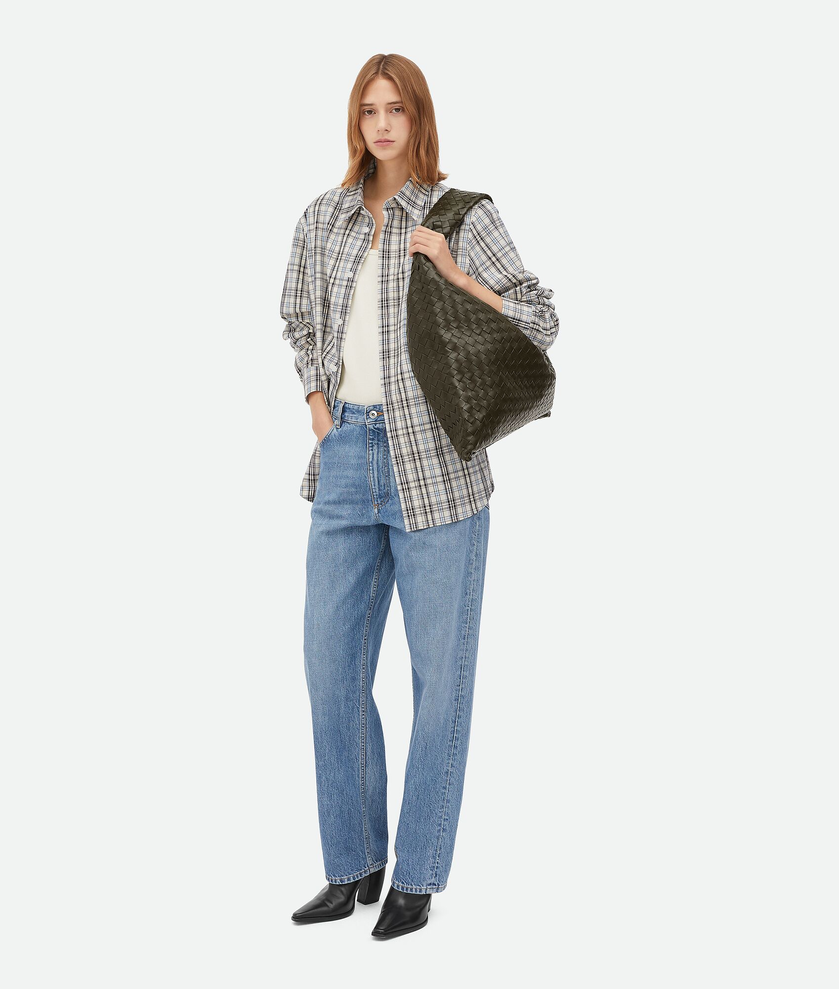 實用百搭易襯，打造休閑隨性的風格。