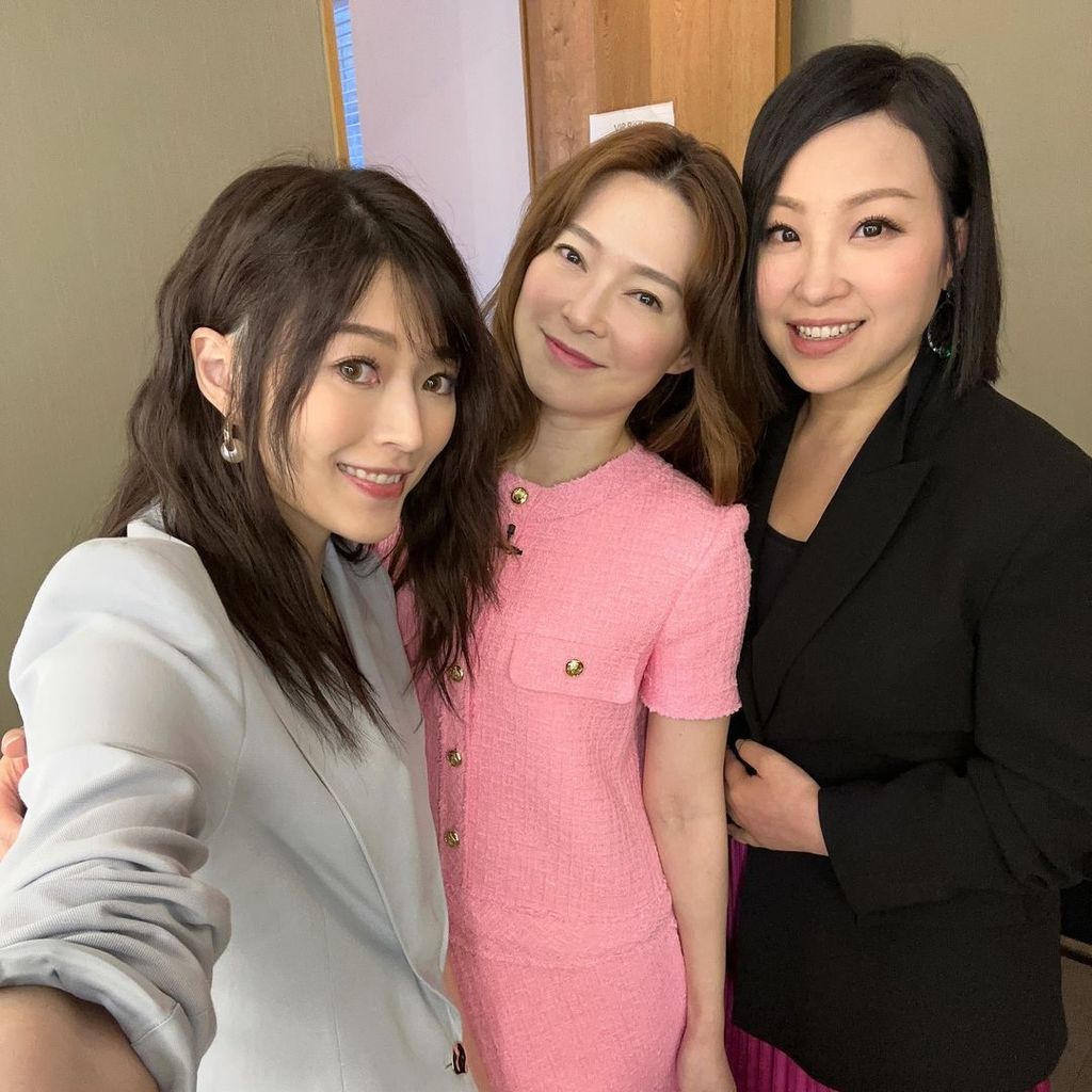 離婚後的歐倩怡首度接受由「蝦頭」楊詩敏和連詩雅(Shiga)主持的網台節目《絲打圍爐》訪問。
