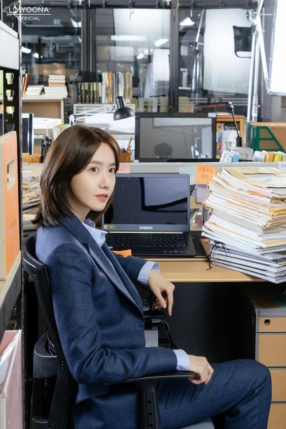 天蠍座擁有強大的洞察力和非凡的毅力，擅長深入研究和分析問題。