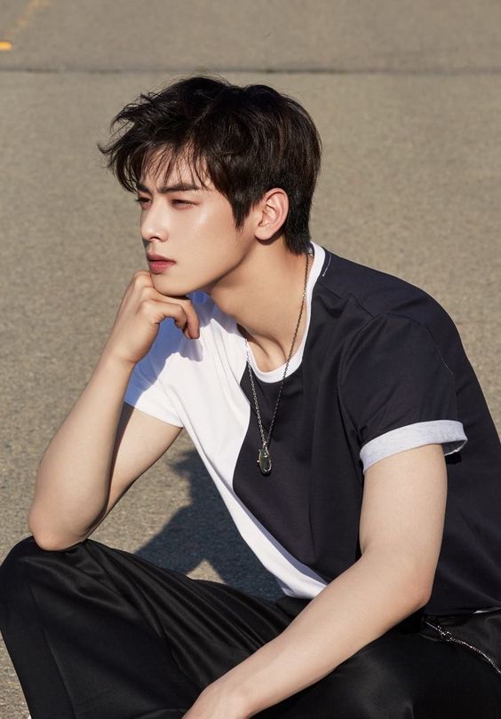 在感情中，處女男可能會對另一半嚴苛挑剔，甚至愛管閒事，過度干涉對方的生活。