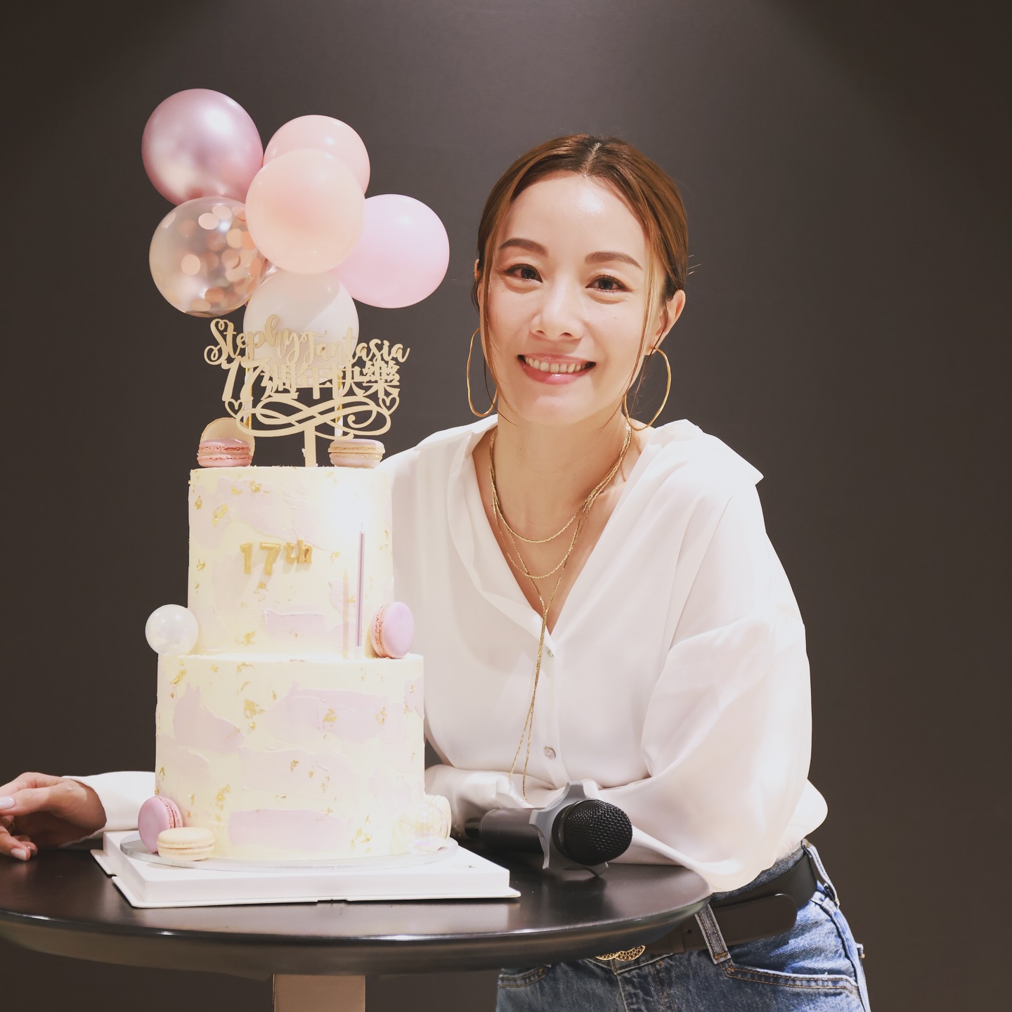 鄧麗欣被稱為「中女天花板」。