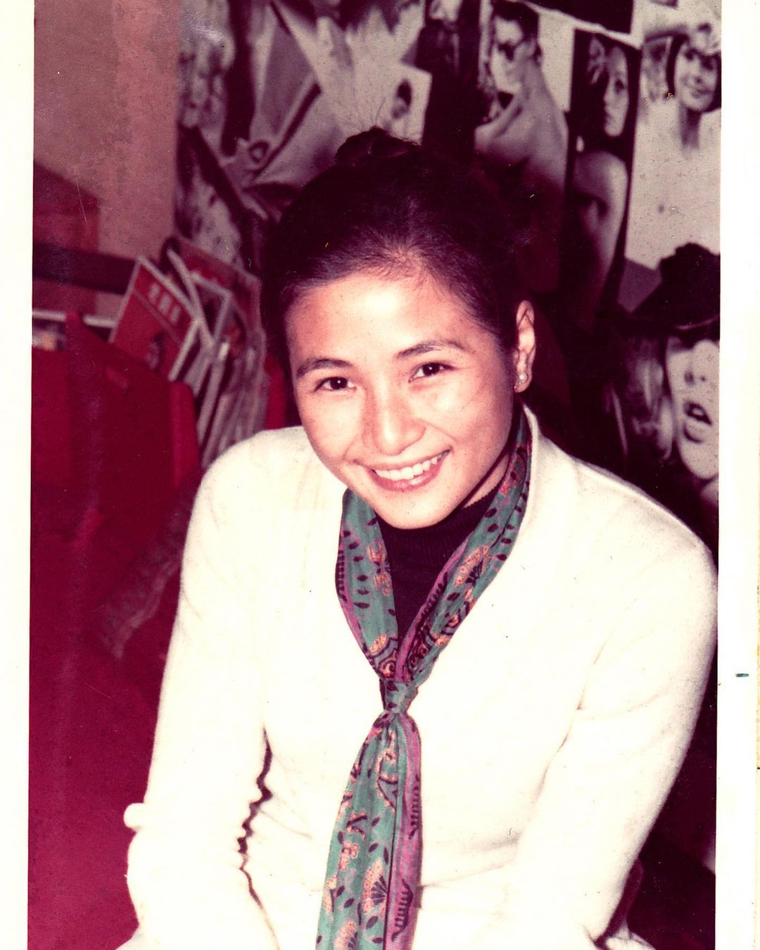 鄭佩佩年輕時是大美人。