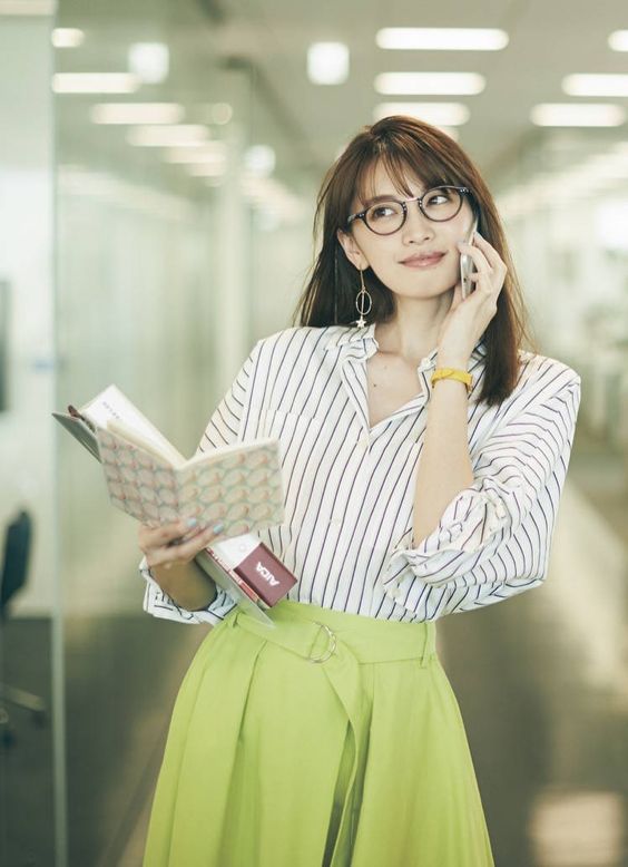 在商業上與客戶溝通時,則可使用Thanks for your concern來表達謝謝關心,較為正式。