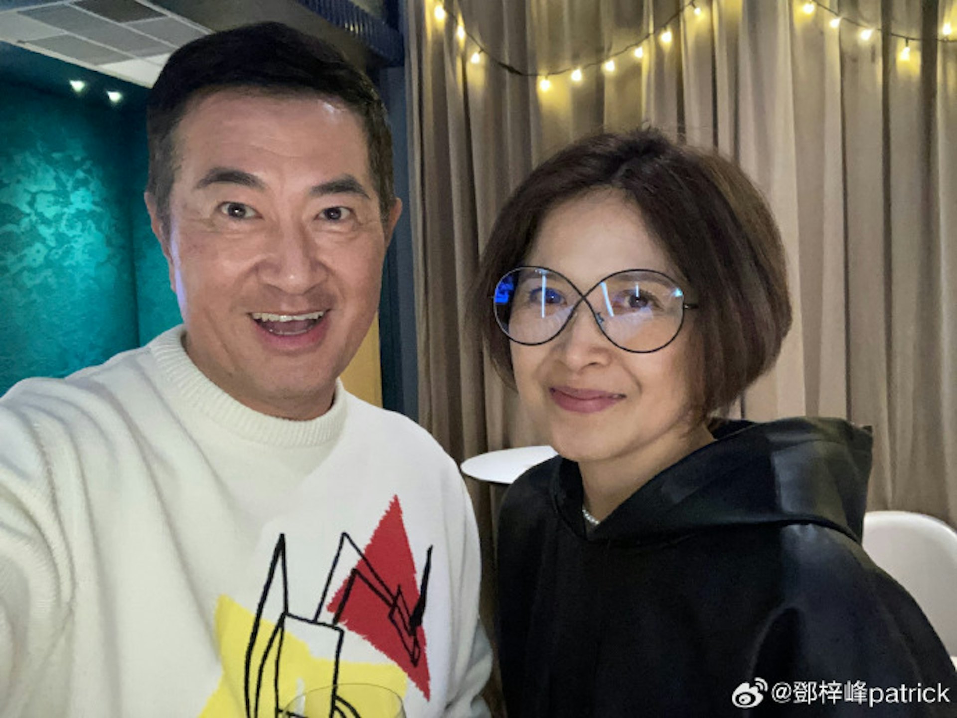 今年2月鄧梓峰曾上載與邵美琪合照。