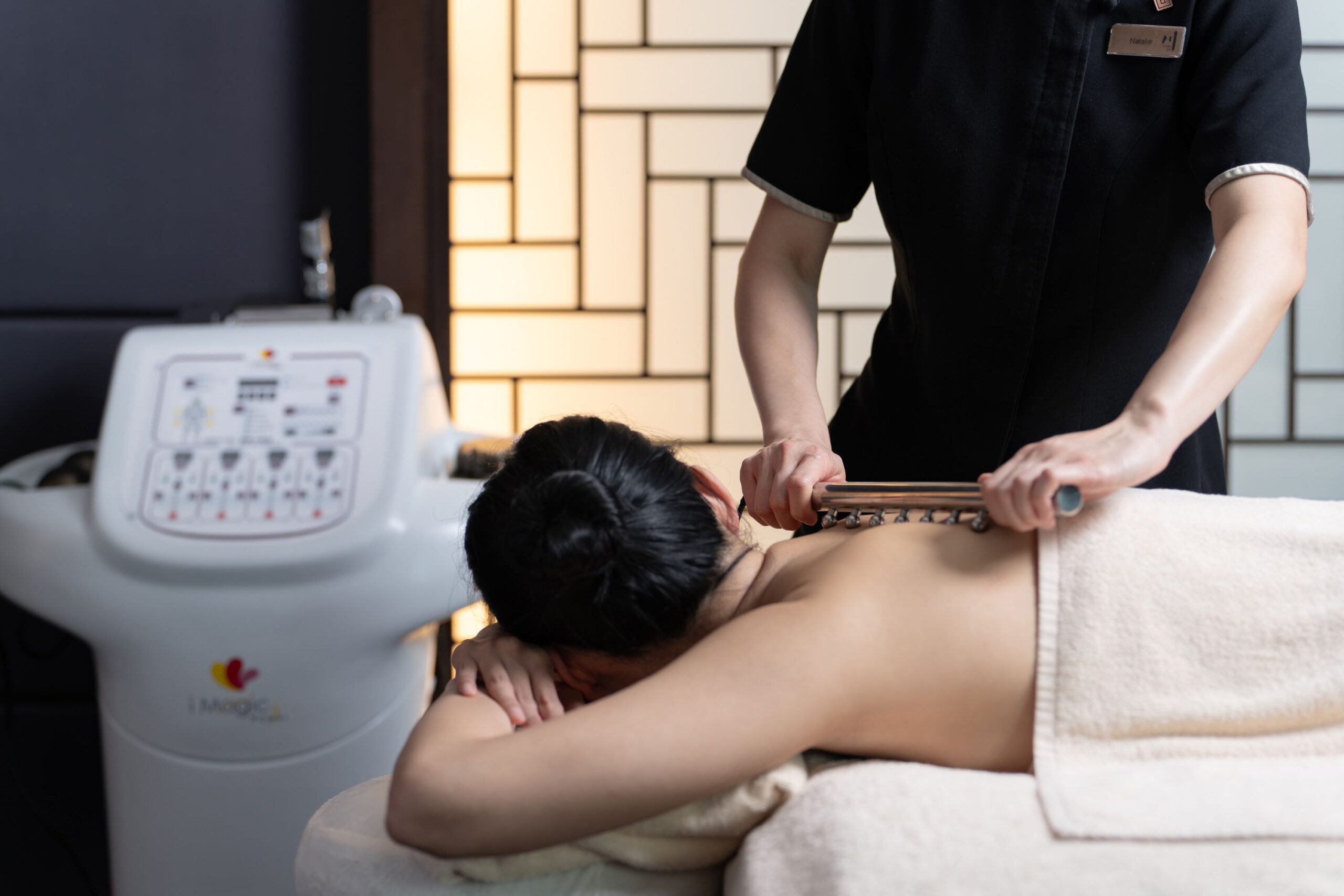 「川」水療中心 - 椰油養肌水療護理。