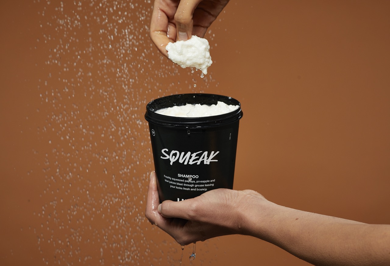 Lush Squeak Shampoo鮮果舒爽洗髮露 HK$310/250g