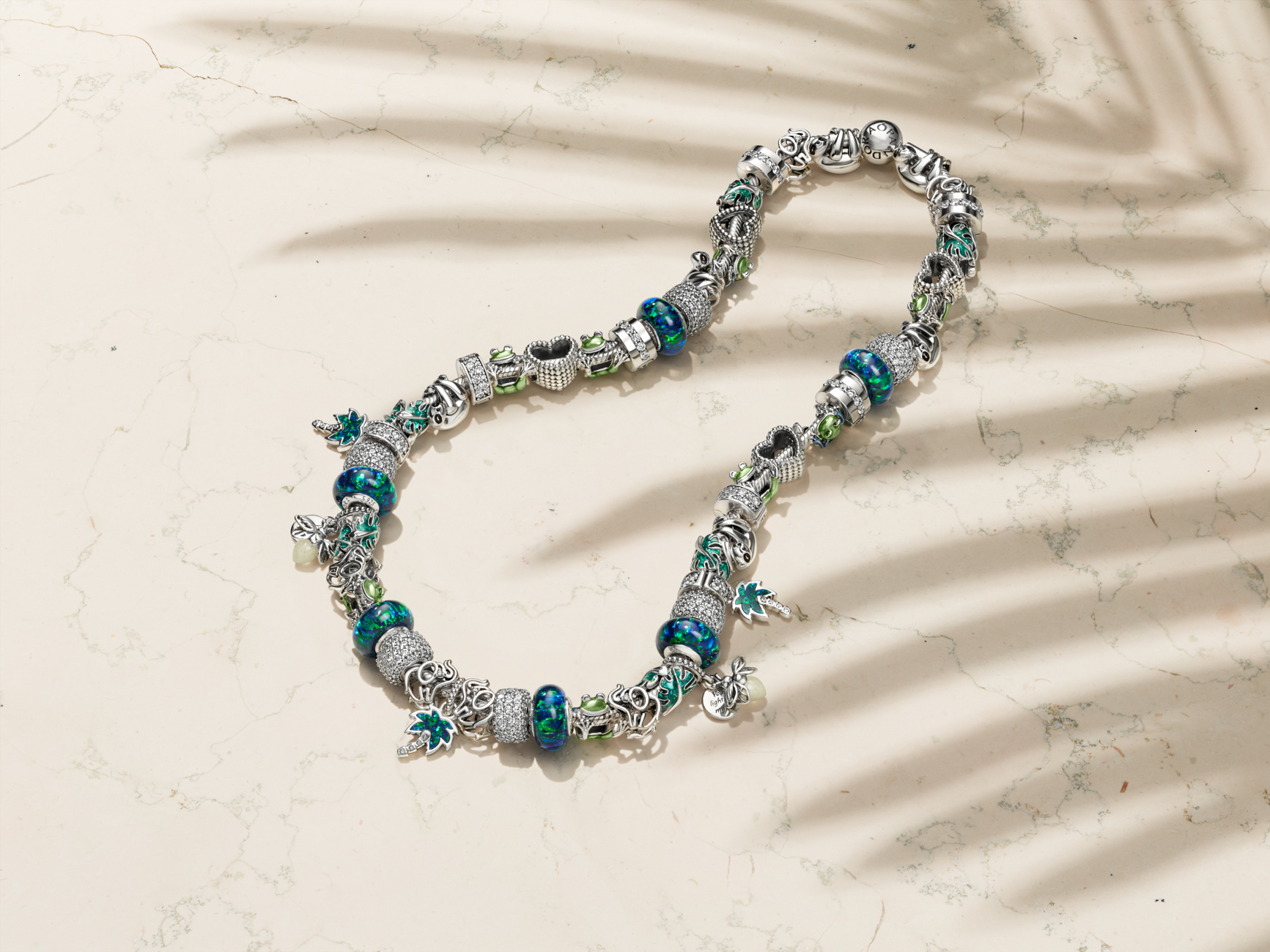 Pandora Moments系列