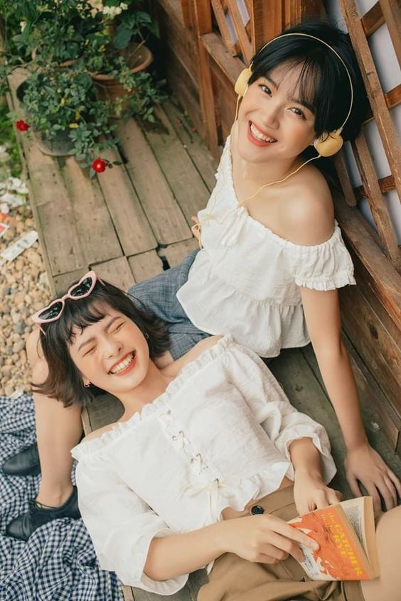 你記得陪伴閨蜜們結婚、生子的那一刻。