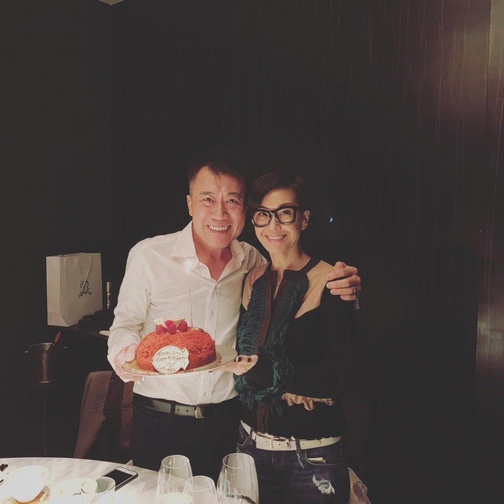 面對丈夫出軌，伍詠薇檢討自己可能工作太忙忽略了老公。