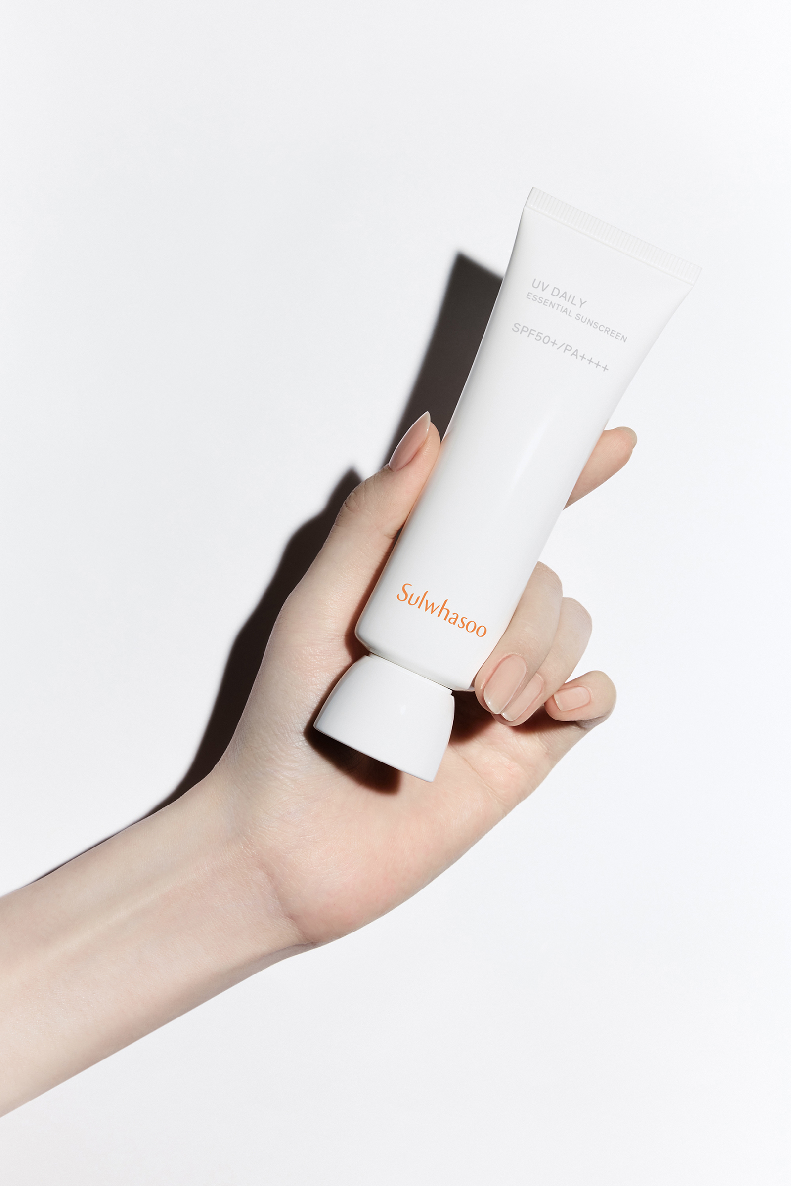 雪花秀煥白補濕防曬乳霜SPF50+/PA++++ HK$590/50ml