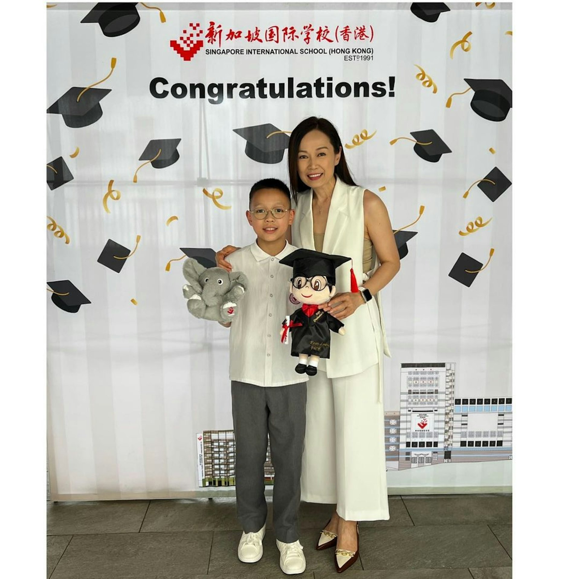 姚瑩瑩獨力湊大兒子堅持給予最好的成長環境，從小學至中學都安排Evan入讀新加坡國際學校。